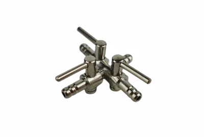 LLAVE METALICA 3 SALIDAS
