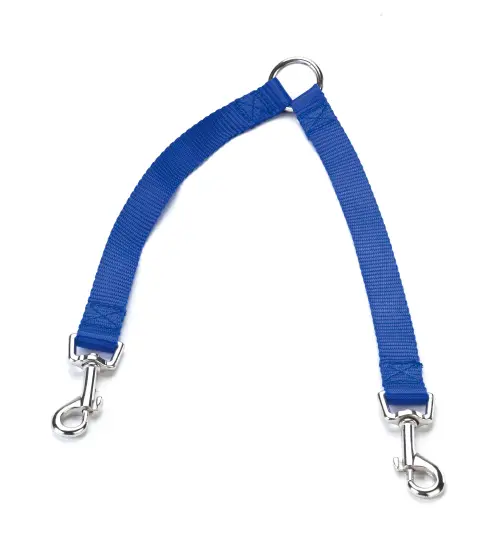 Detalle del acople de nylon con percha colgador para evitar enredos