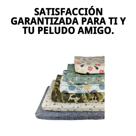Mascota descansando sobre colchón talla 2 de Mar Mascotas