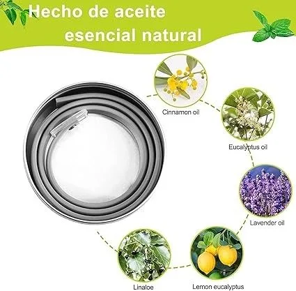 Mascota usando el collar antiparasitario Moly en entorno exterior