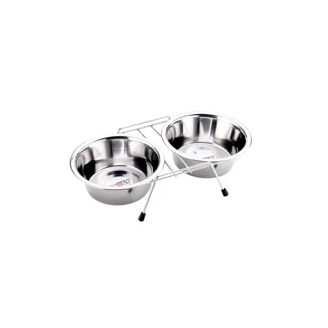Comedero doble con soporte en cocina doméstica