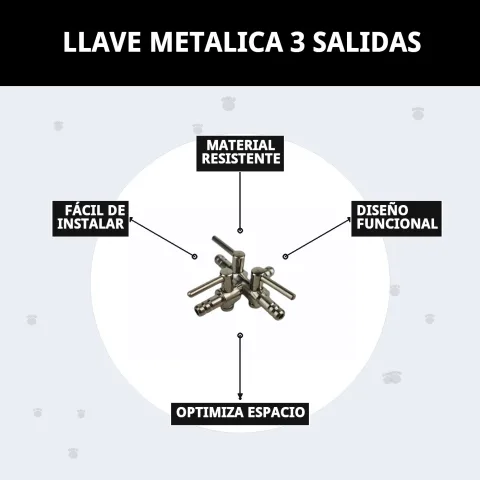 Llave metálica 3 salidas con mangueras conectadas en exteriores