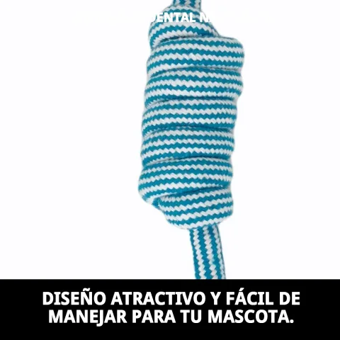 Juguete mordedor dental para perros en uso activo